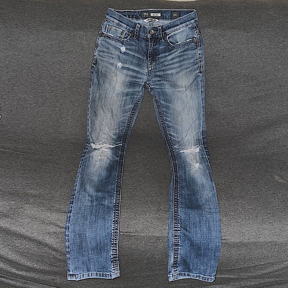 Men’s darker/light wash jeans